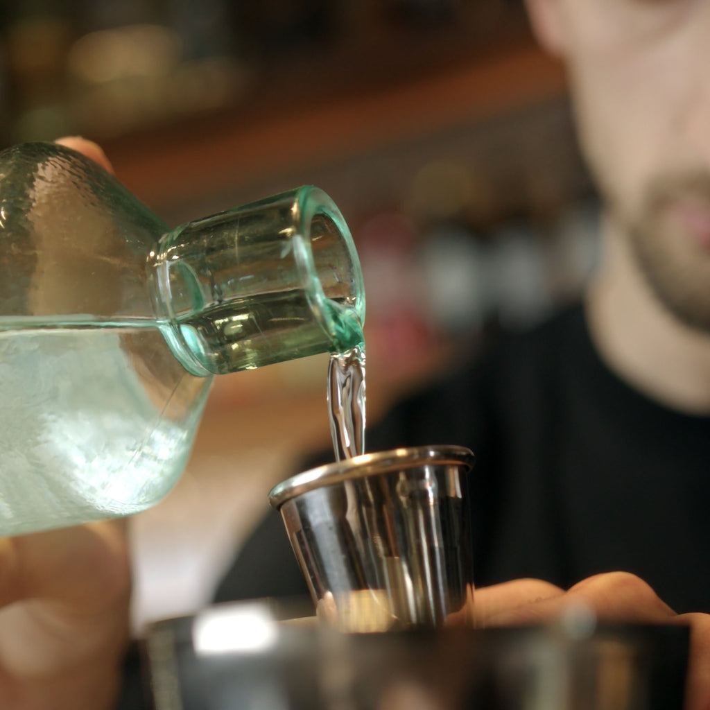 Jigger Color Bronzo Naturae Spirits in acciaio inox con finitura artigianale Ideale per Cocktails